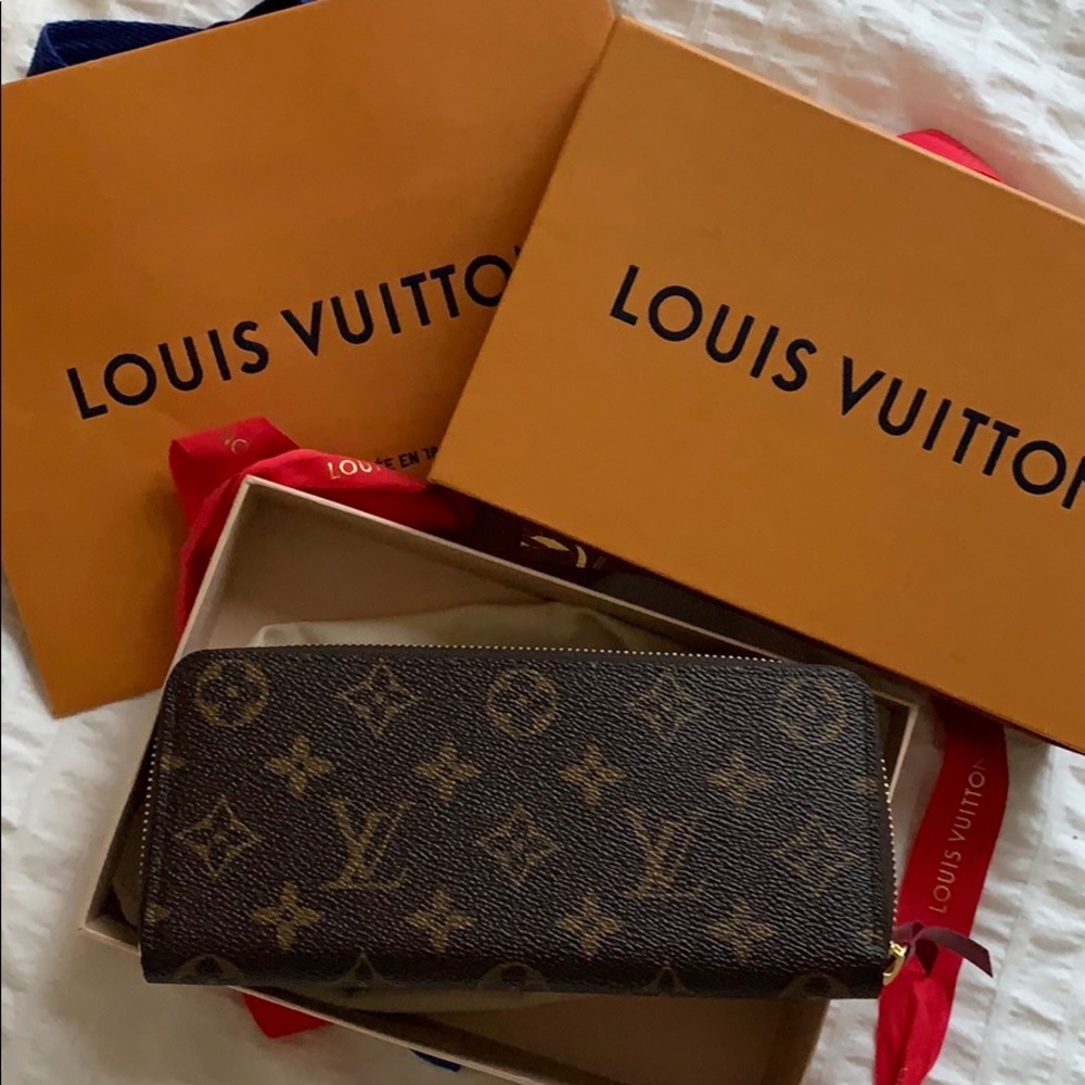 Louis Vuitton Clémence Wallet, brand new!